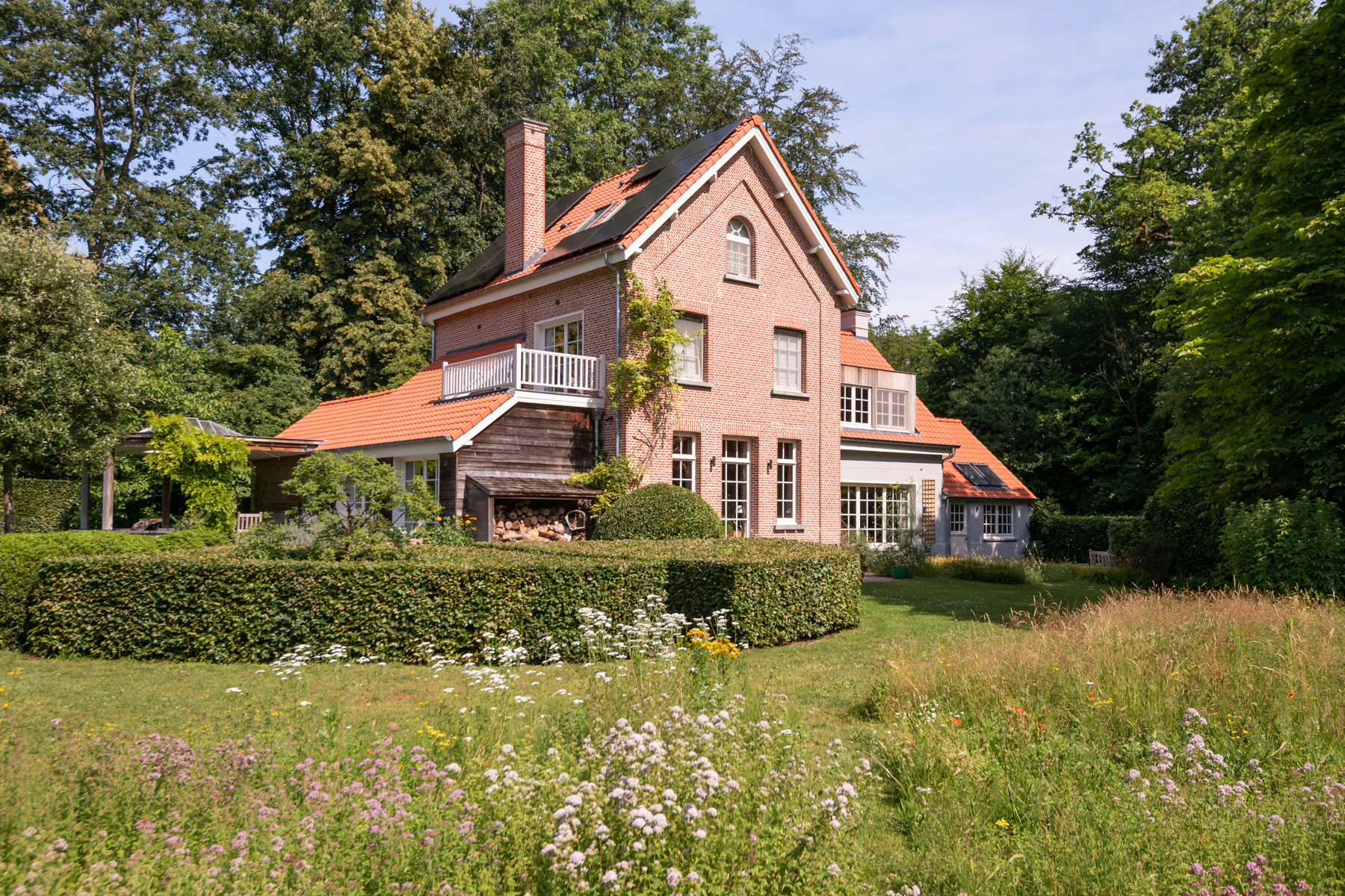 Charmant gerenoveerde villa op een prachtig perceel van ca. 4.850 m² - foto 4