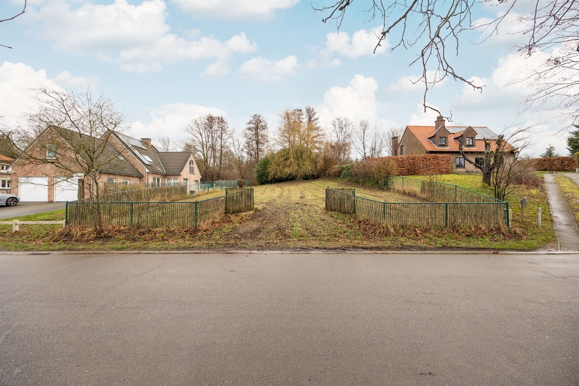 Bouwgrond voor open bebouwing in rustige straat - foto 4