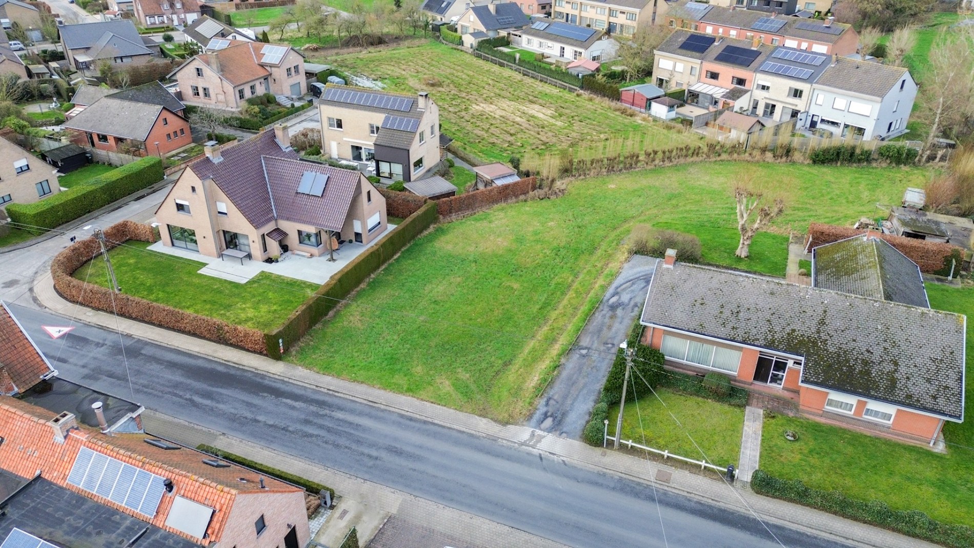 Mooi perceel bouwgrond (590 m²) op topligging in Torhout. - foto 4