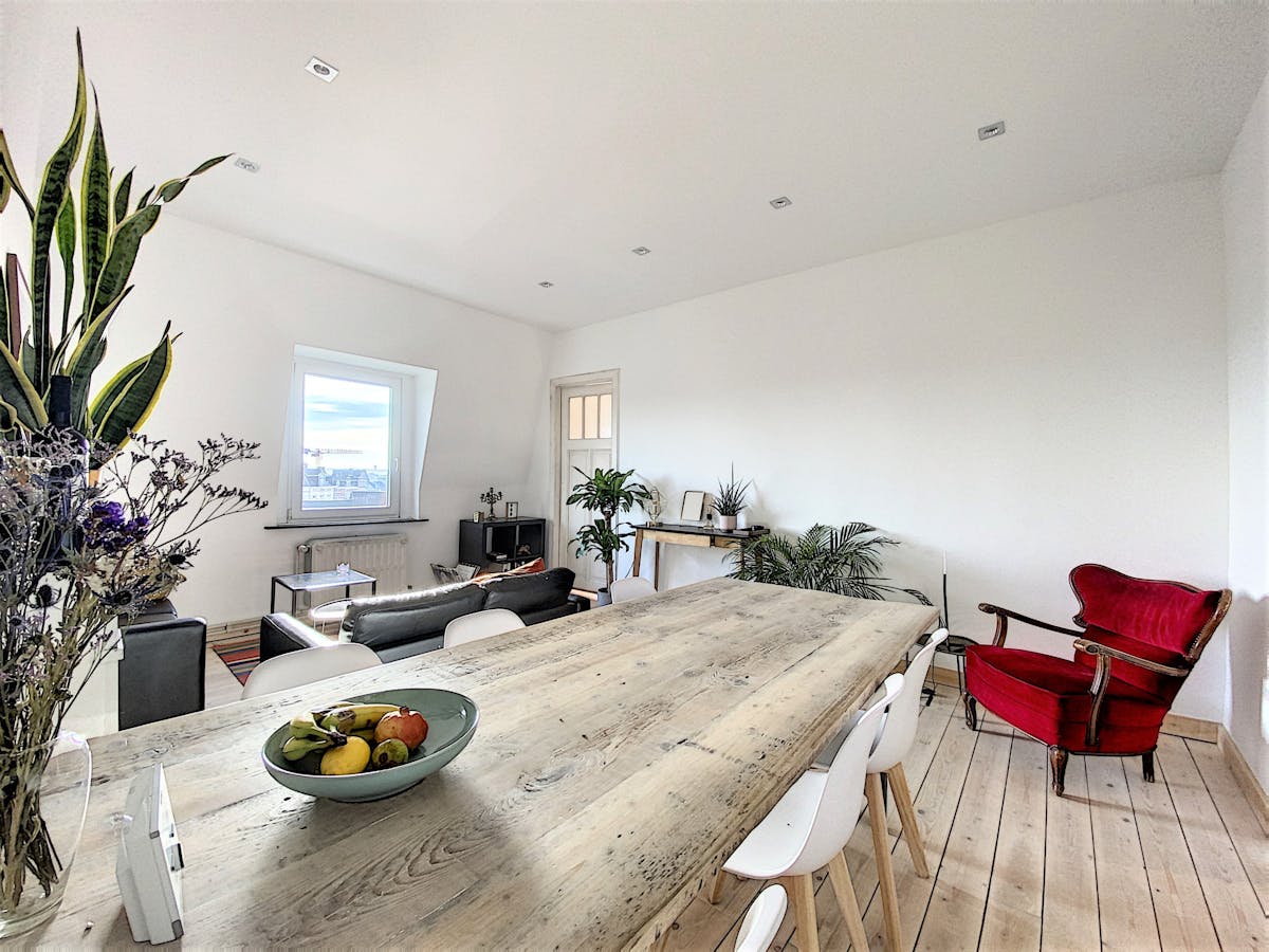 LAKEN - Lichtrijk 4 slaapkamer appartement te huur - foto 5