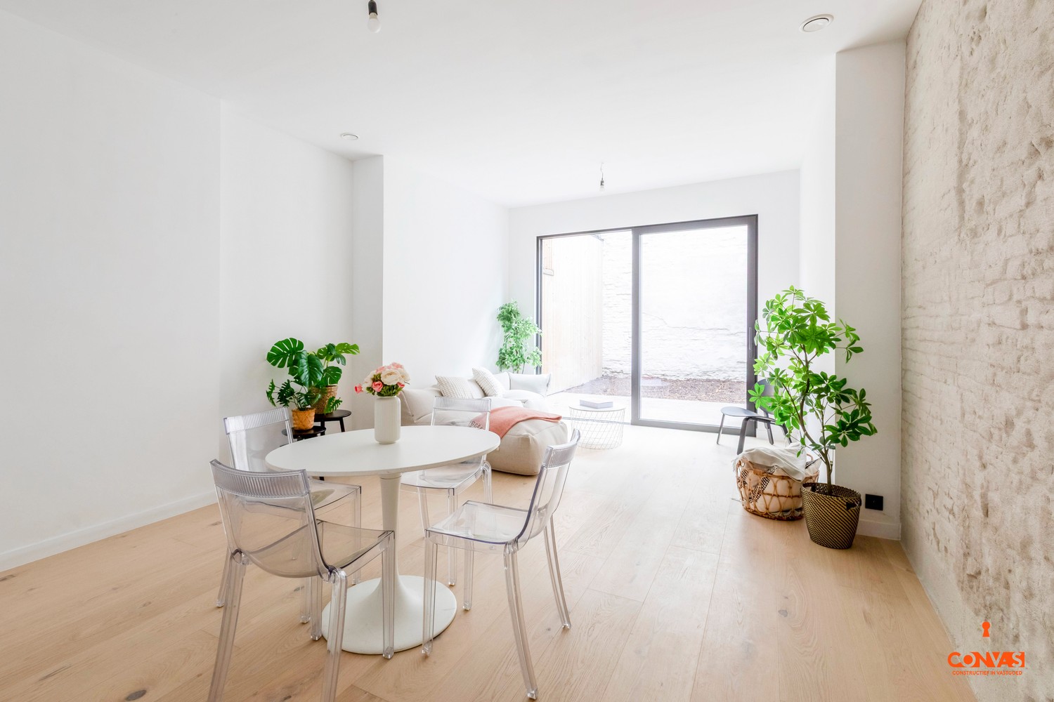 Totaal gerenoveerde stadswoning met zonnig terras en drie slaapkamers - photo 4