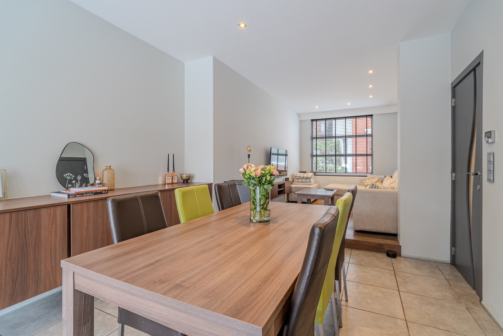 INSTAPKLARE WONING MET TUIN EN GARAGE! - foto 5