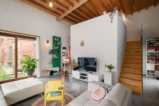 Ben je op zoek naar een lichtrijke, instapklare woning met alle comfort? GEVONDEN!!Deze woning is gelegen op wandelafstand van scholen, winkels,...