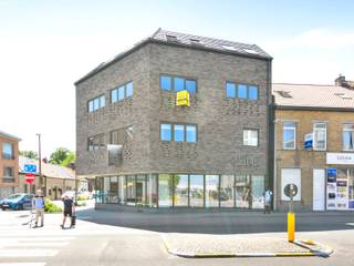 VALIMMAS verhuurt dit welgelegen, recent en energiezuinig duplex-appartement in een standingvol gebouw nabij het station. Het appartement omvat op...