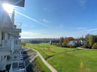 Twee slaapkamer nieuwbouwappartement aan het prachtige Vianderdomein te Tienen met o.a. een bewoonbare oppervlakte van 84 m², ruime woonkamer met...
