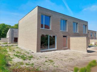 Op deze topligging naast het Park Claeys-Bouüaert realiseren we een nieuwe verkaveling langsheen de Petrus Meirestraat te Mariakerke...