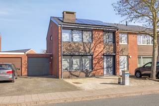 In een rustige woonstraat in Pelt, op de Plataanstraat 7, vinden we deze verzorgde eengezinswoning. De woning combineert hedendaags comfort met...