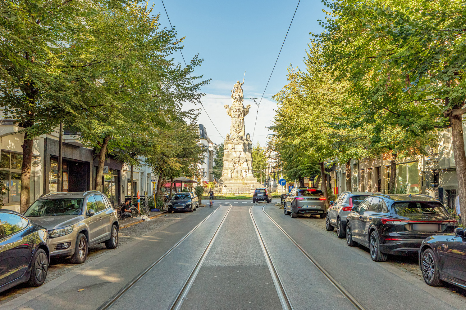 LICHTRIJK EN KARAKTERVOL APPARTEMENT MET ZONNEBALKON OP TOPLOCATIE AAN DE MARNIXPLAATS OP 'TZUID - foto 4