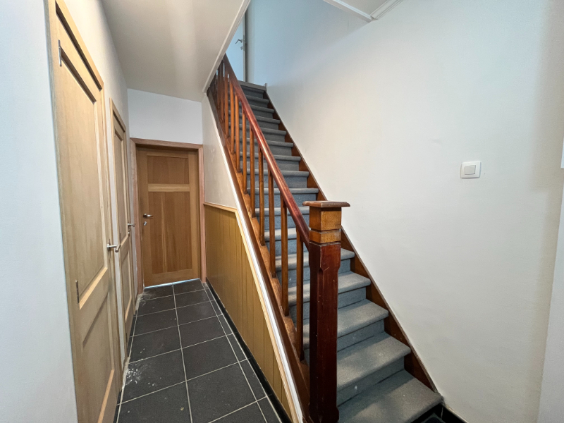 Gerenoveerde woning met tuin en garage! - foto 3