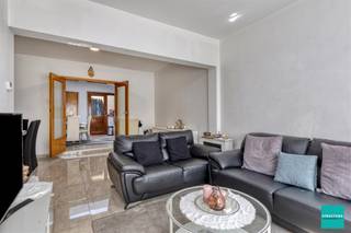 Welkom in deze charmante woning in het hart van Aalst, perfect voor wie op zoek is naar een gezellige thuis! Deze woning biedt u 131,5m²...