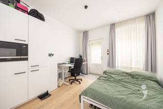 Deze luxueuze studentenkamer in residentie "ME59" bevindt zich in een authentiek gebouw op de Mechelsestraat.Het gebouw werd in 2022 volledig...