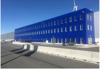 Deurganck Logisitic center Oudedijk haven 1994 Kallo 900 m² casco kantoren verd 2 + eventueel 100 m² magazijn
Schomhoeve logistic center Schouwkensstr ,2030 Antwerpen glvl links 351 m² staanplaatsen + laadpalen te bespreken
Keetberg logistic center Keetberglaan1 haven 1087 Melsele kantoor glvl rechts 633 m² eventueel magazijnruimte te bespreken evenals parkings met laadpalen
Westport Buisness center Nieuwe weg 1 Beveren -Kruibeke-Zwijndrecht nieuwbouw kantoorruimte verd 2, 585 m²
op alle projecten Zonnepanelen: groene stroom aan 70% van de netstroomfactuurprijs (of dus 30% korting). Laadpunten
Prijzen op aanvraag voor info 0477/813752