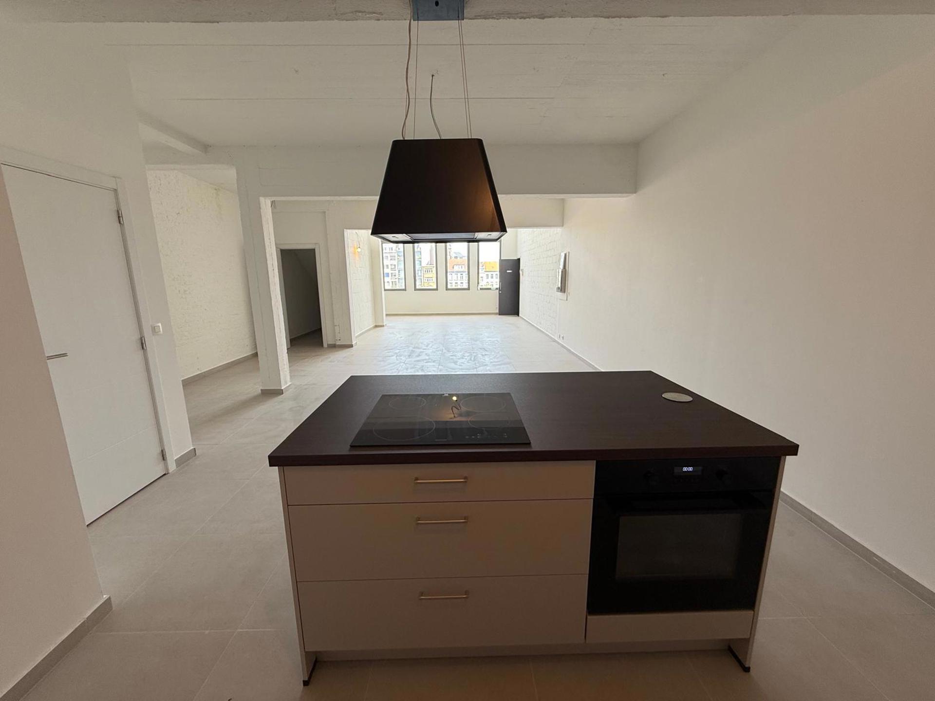 Instapklare, volledig gerenoveerde loft op het Sint-Jansplein - foto 5