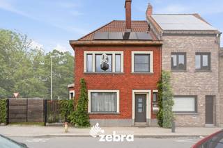 Het bezoekmoment gaat door op zondag 24 mei 2026 (enkel op afspraak).Deze statige woning is gelegen in een vlot bereikbare omgeving, dichtbij...