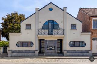 Meer info via 016/199 348 of info@homixx.be!Dit appartement situeert zich in het centrum van Baal. Winkels, school, openbaar vervoer, etc. bevinden...