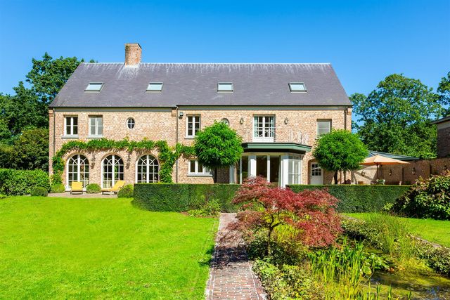 Huis te koop in Schoten met 5 slaapkamers