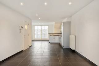 Duplex-appartement met 1 slaapkamer en 2 terrassen in het centrum van HeideDit instapklare en lichtrijke duplex-appartement bevindt zich op de derde...