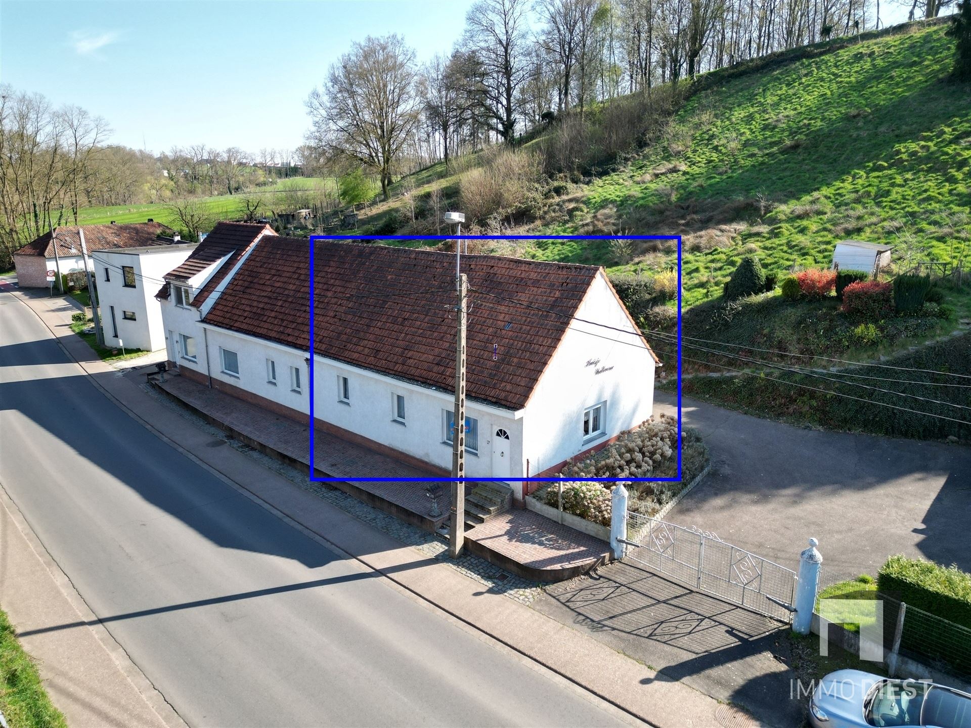 Woning met grote garage en stalling - foto 5