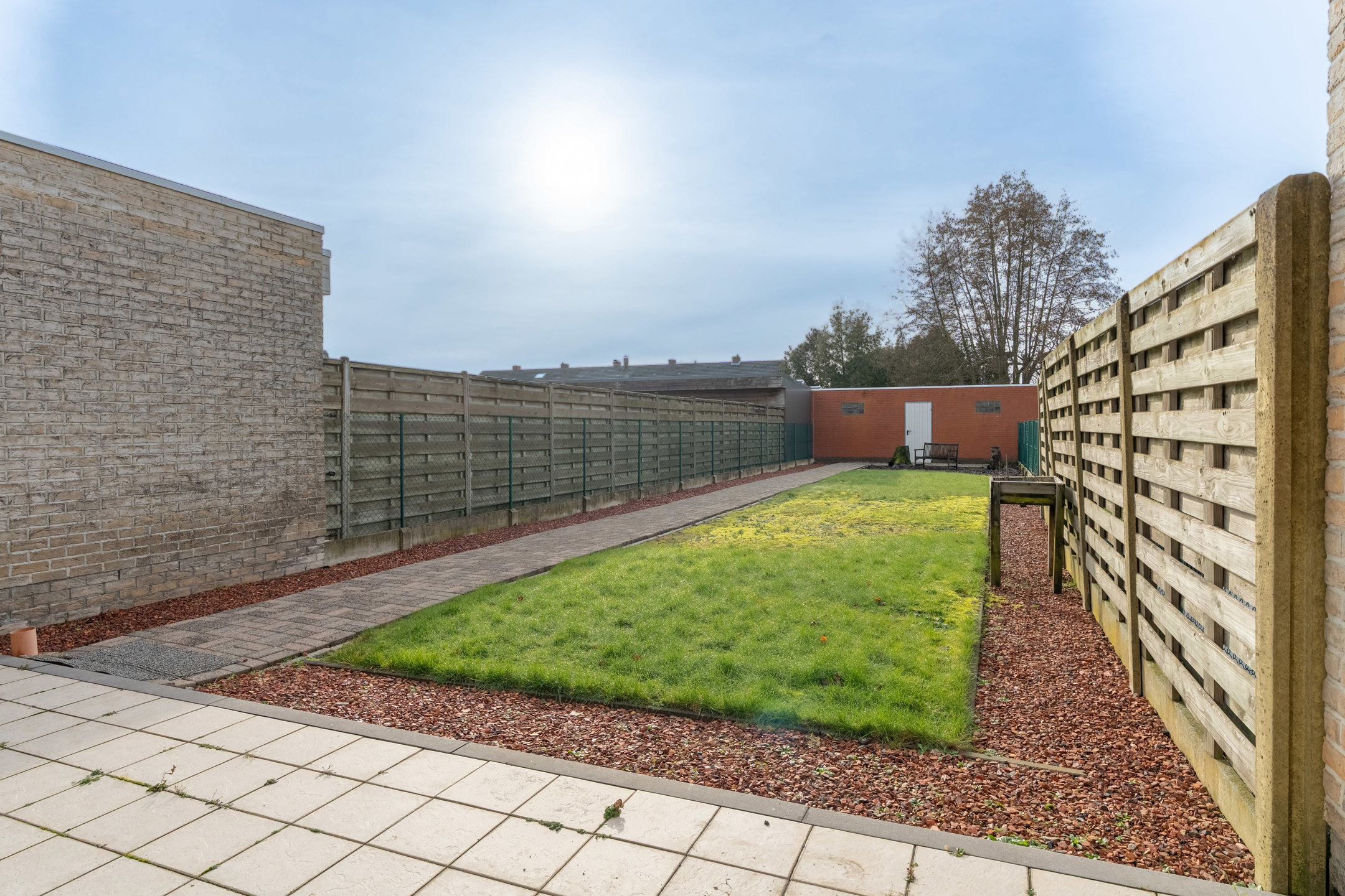 Zeer gunstig gelegen woning met 3 slpks en dubbele garage - foto 3