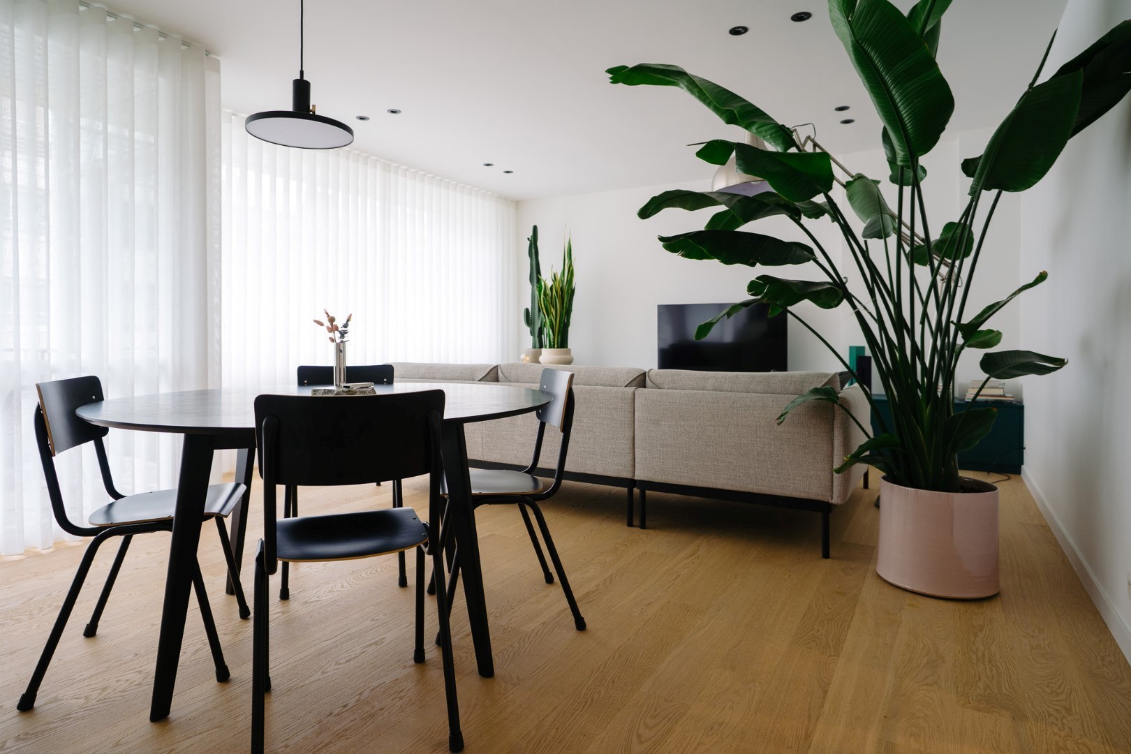 SCHITTEREND VERNIEUWD 3 SLPK APP MET TERRAS OP CENTRALE LIGGING - foto 5