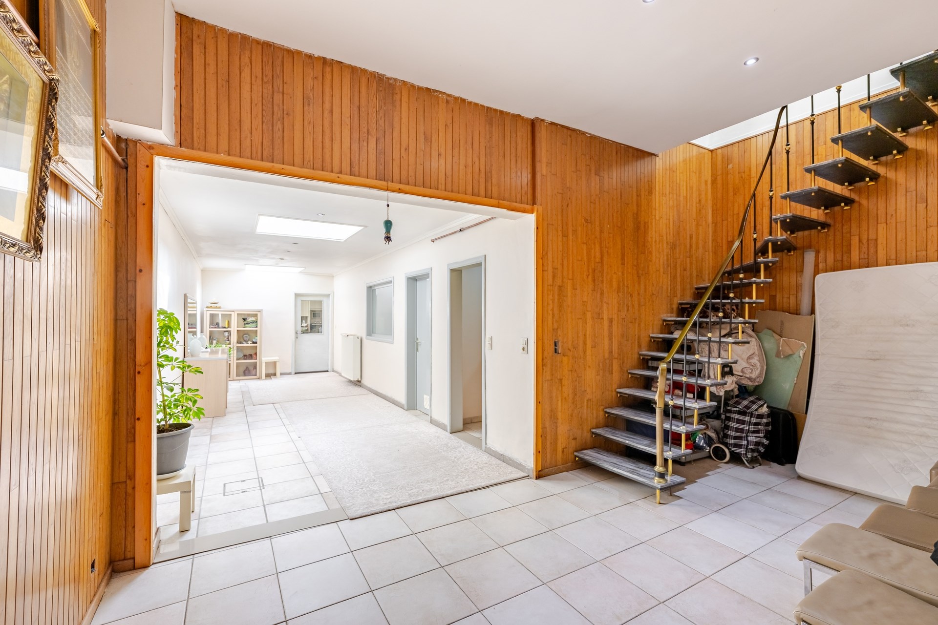Ruime stadswoning met 3 slaapkamers, 2 keukens, 2 badkamers en ruime stadstuin - foto 4