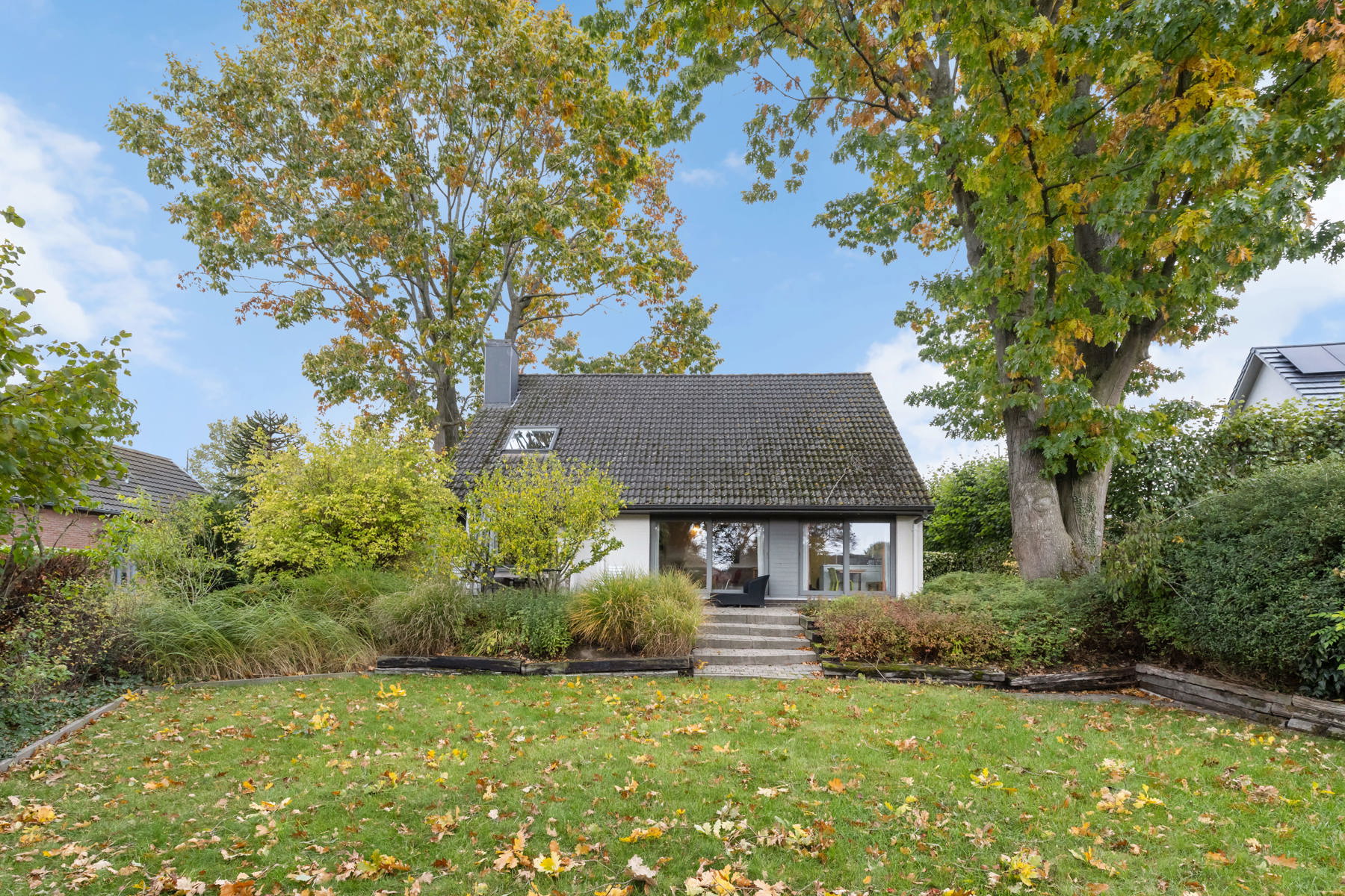 TE KOOP IN BERLARE:  Charmante alleenstaande woning in groene en rustige wijk te Berlare. - foto 3