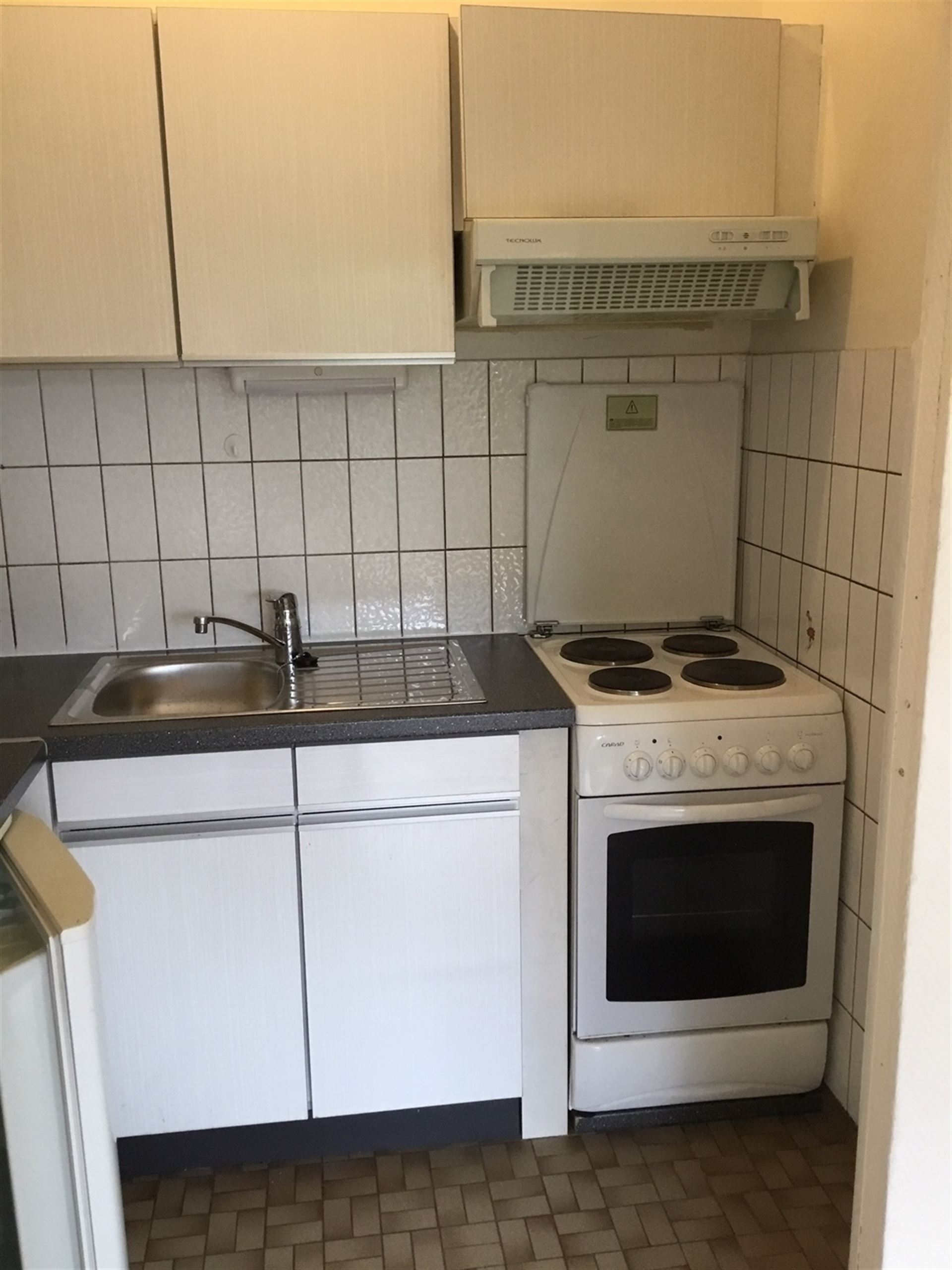 Ongemeubeld mooie Studio met zicht op Maria-Louizasquare - foto 5