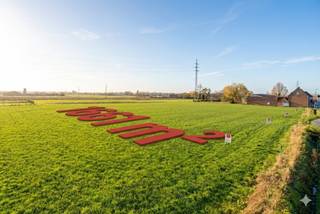 Strategically located along the Moorseelsesteenweg on the Vossemolen in Rumbeke, between house numbers 136 and 152 and near Beitem, is this subdivision with 5 spacious plots of land. The location combines easy accessibility via the N36 and E403 with the immediate vicinity of AZ Delta, Bergmolenbos, Sterrebos and the center of Rumbeke.LOT 1 is a plot of 1,661 m², suitable for the construction of an open building. With a street width of approximately 22 meters and a depth of approximately 86 meters, this plot offers a spacious construction area of 14 meters wide and 22 meters deep. The west-facing garden enjoys afternoon and evening sun and borders the back of an agricultural zone with a permanent open view.According to regulations, up to 40% of ancillary jobs linked to living are possible, ideal for the office, practice, liberal profession or services. Thanks to its location, you can enjoy optimal visibility and accessibility.In addition, the following lots are available in this subdivision: LOT 2 of 1,698 m², LOT 3 of 1,674 m², LOT 4 of 1,649 m² and LOT 5 of 2,176 m².A unique opportunity to build in a spacious and future-oriented way at a strategic location. You will soon be living here easily accessible and with a permanently open feeling thanks to the unobstructed rear view.