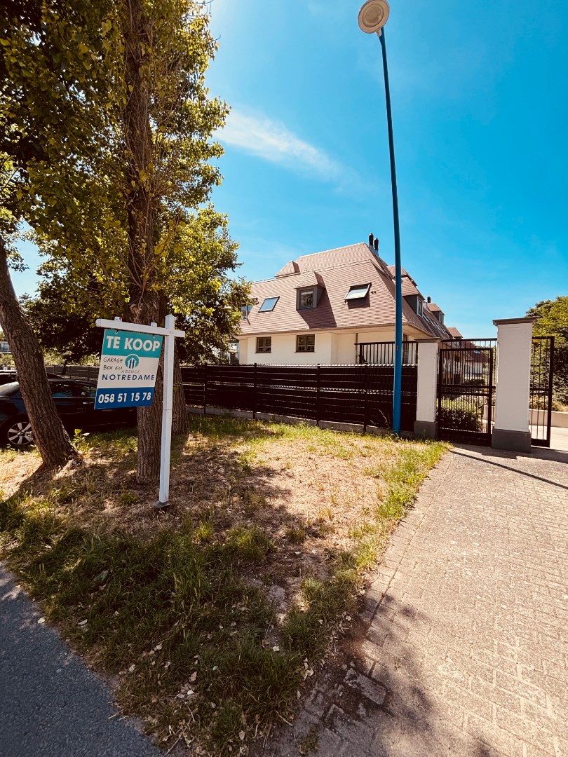GARAGEBOX met sectionale poort in domein 'Koningshof' - foto 3