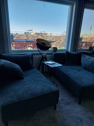 Volledig gerenoveerd en bemeubeld dakappartement. De bewoonbare oppervlakte bedraagt 48m², en de grootte van het terras met zeezicht is eveneens...