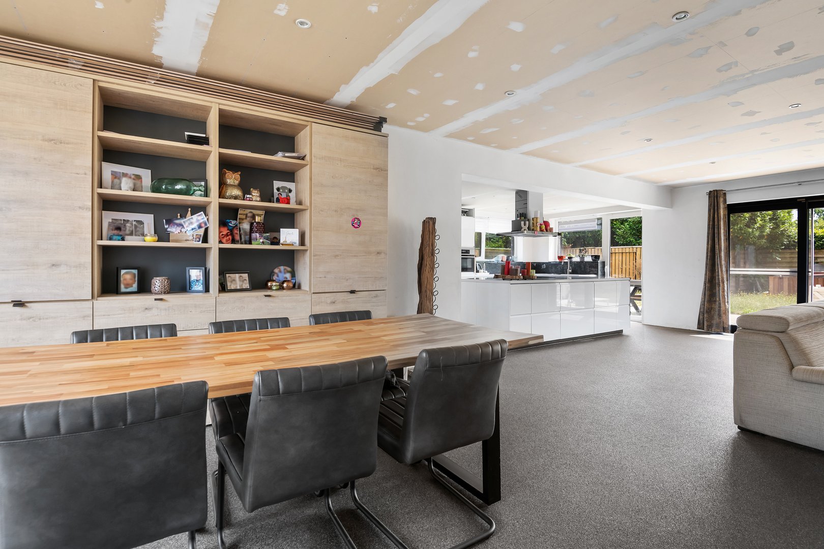 Half open bebouwing met grote tuin & 4 slaapkamers. - foto 4