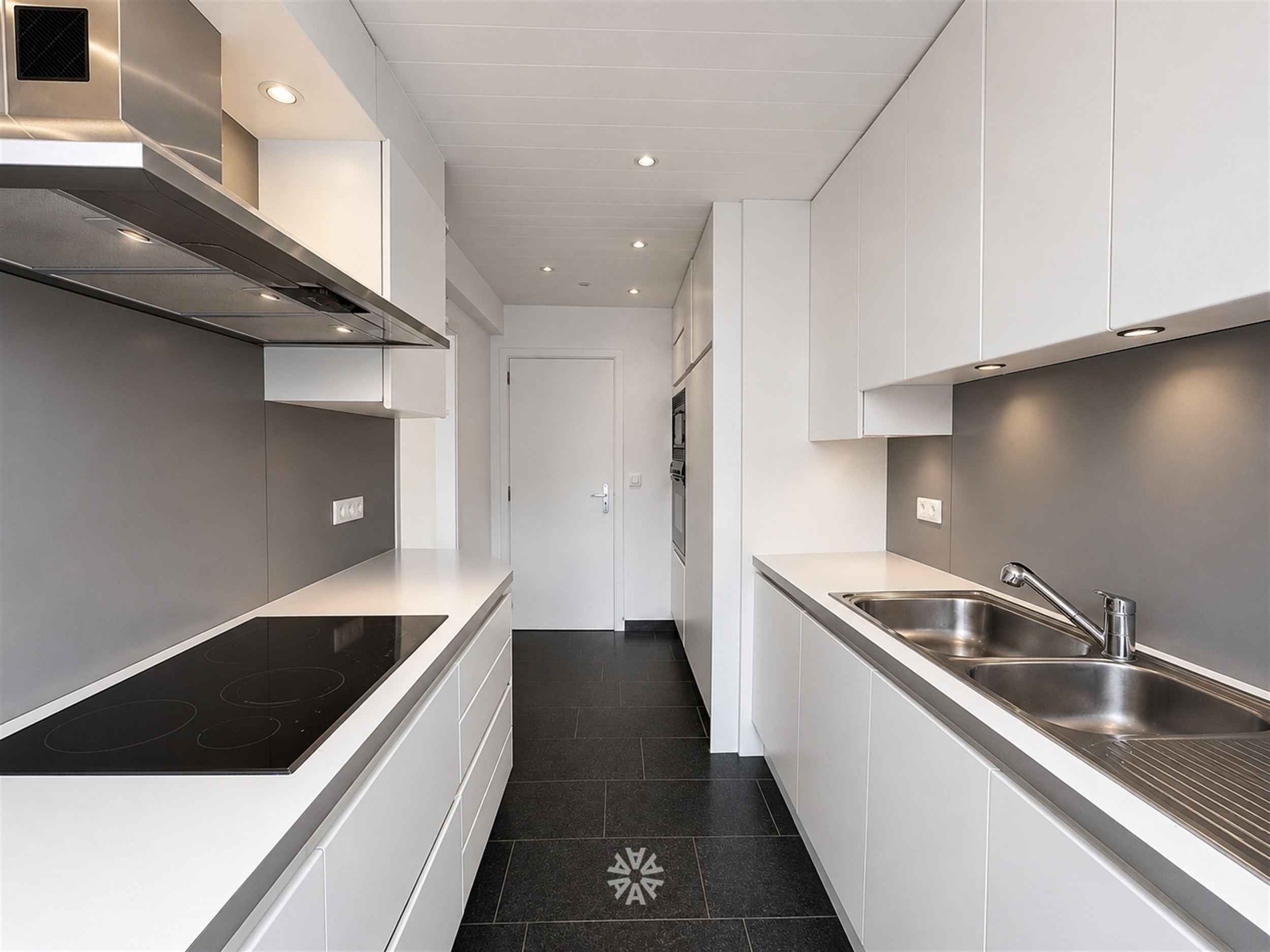 Ruim lichtrijk drie slaapkamer appartement te huur aan Zuidpark Gent - foto 4