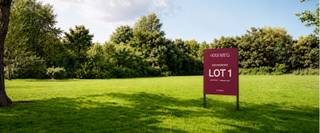 Altijd al je droomwoning willen bouwen op een plek waar rust en bereikbaarheid hand in hand gaan? Deze bouwgrond van ruim 5 are in de nieuwe woonomgeving in Rotselaar biedt je die kans.<br /><br />✔ Geschikt voor een open bebouwing<br />✔ Omringd door groen en autoluwe straten<br />✔ Gezinsvriendelijk met park, speeltuin en bezoekersparking<br />✔ Slechts 15 minuten van Leuven – vlotte verbinding met E314 en E40<br />✔ <strong>€199.000</strong><br /><br />Hier woon je in een rustige, toekomstgerichte wijk met alle voorzieningen in de buurt. De ideale basis om een moderne, energiezuinige woning te realiseren, volledig op maat van jouw wensen. Grijp deze kans en bouw jouw thuis op een unieke locatie in Rotselaar!<br /><br />📞 Interesse? Neem contact met ons op via het formulier of bel Kolmont: +32 (0)11 211 211. Onze bouwadviseurs helpen je graag verder.
