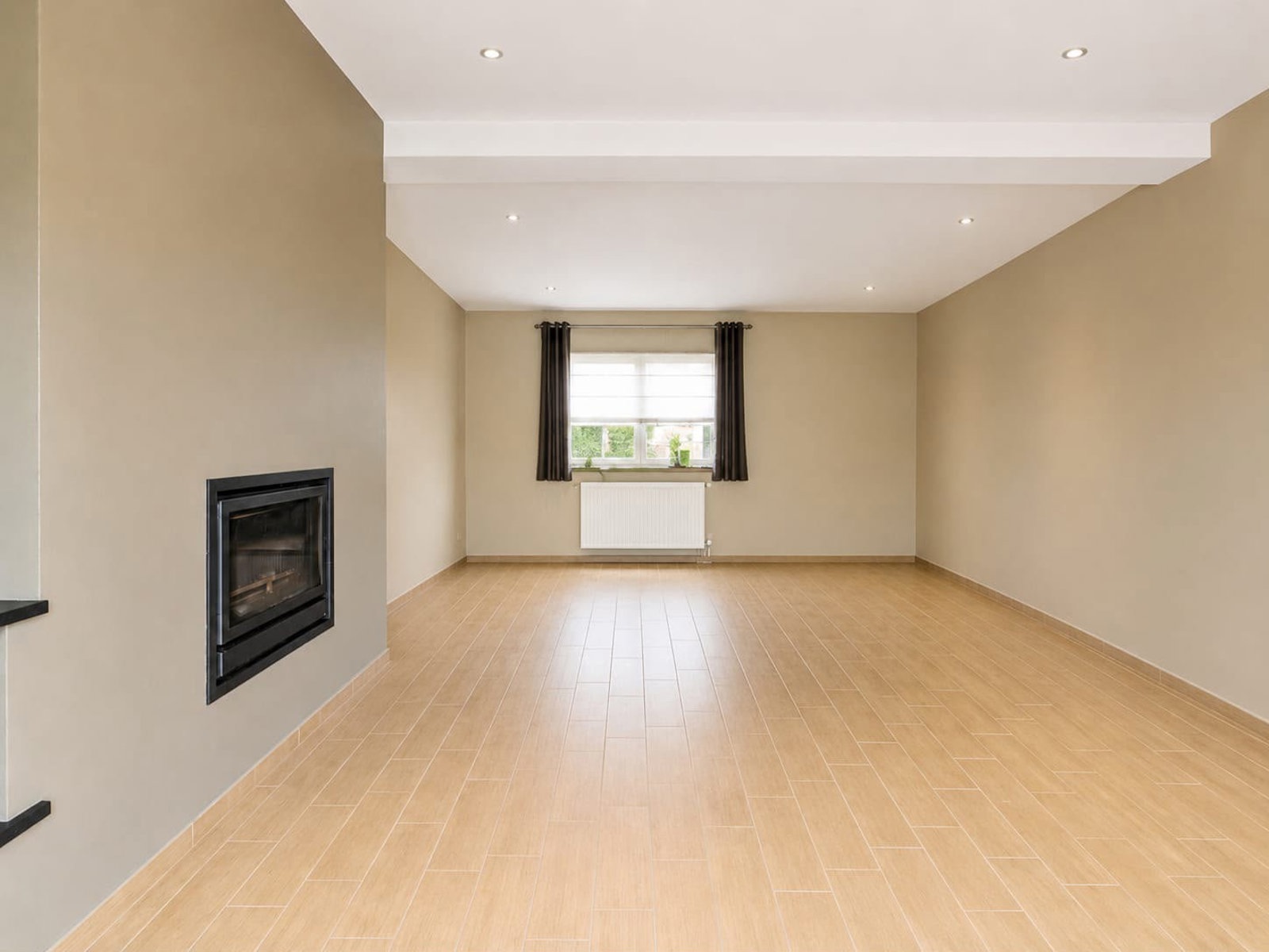 Zeer ruime woning met dubbele garage - foto 5