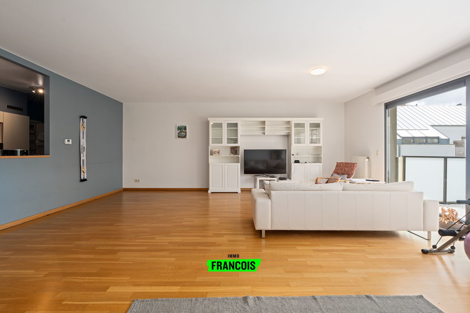 Modern appartement met 3 slaapkamers, 2 badkamers en groot terras in Elsene - foto 4