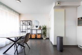 Dit tweeslaapkamerappartement is volledig instapklaar met extra berging en dubbele garage!Het appartement beschikt over een ruime, lichtrijke...