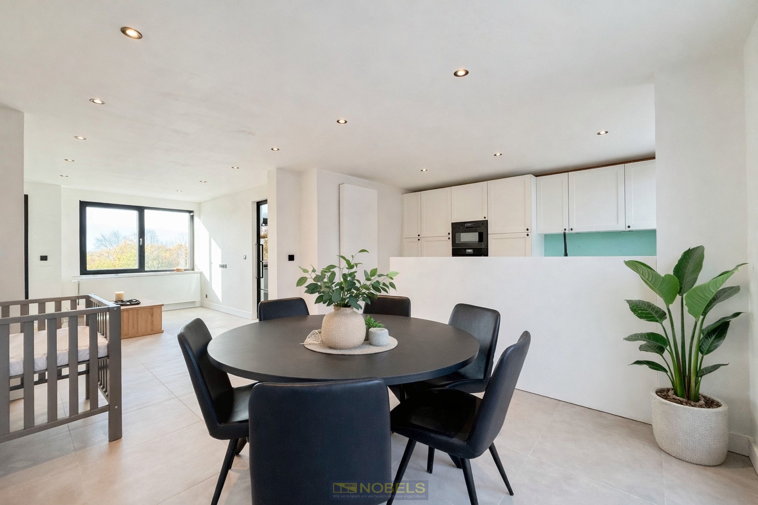 Te koop, recent gerenoveerde woning gelegen aan de rand van Zottegem - foto 3