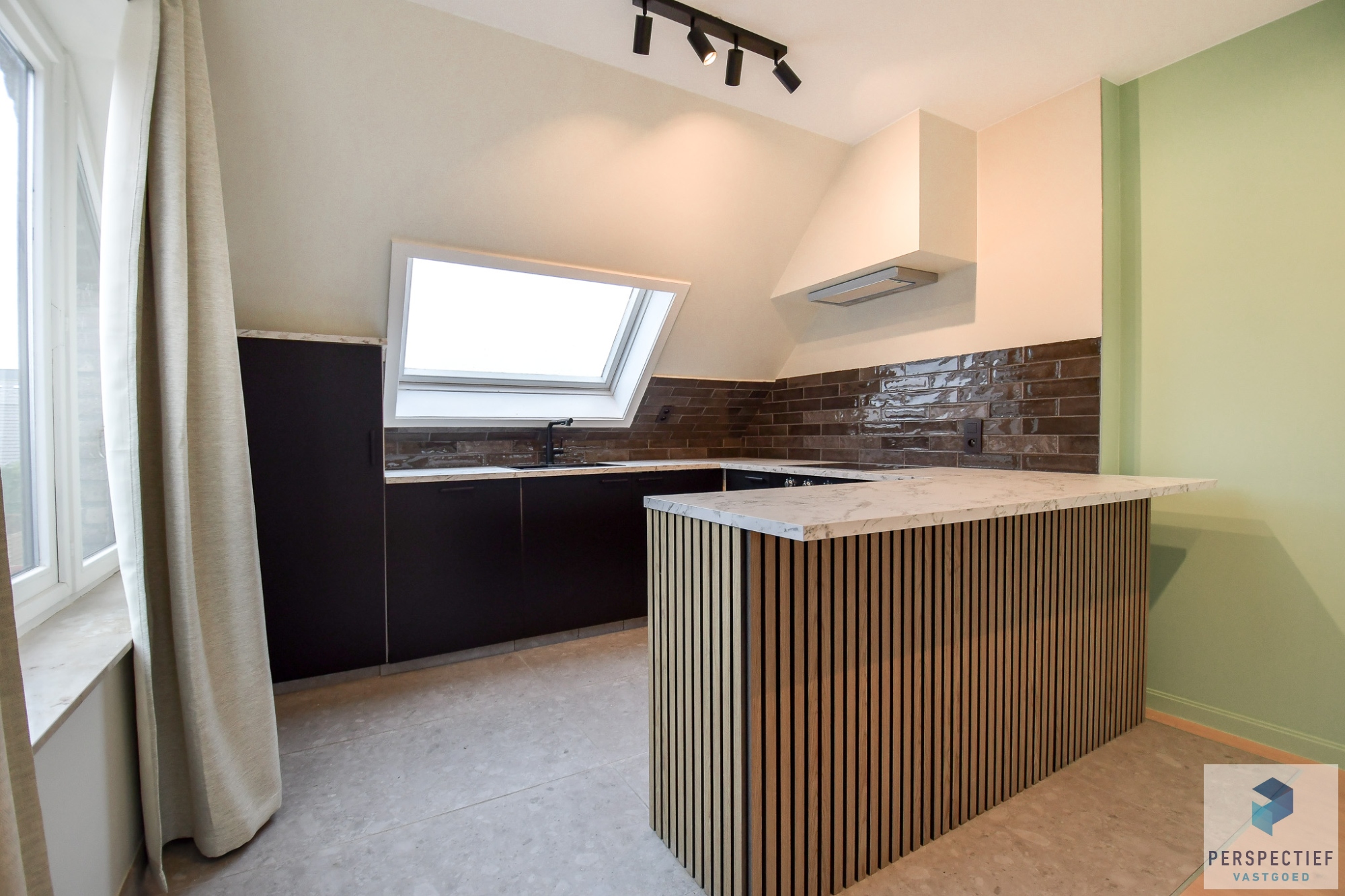 Centraal gelegen één-slaapkamerappartement met garage - foto 5