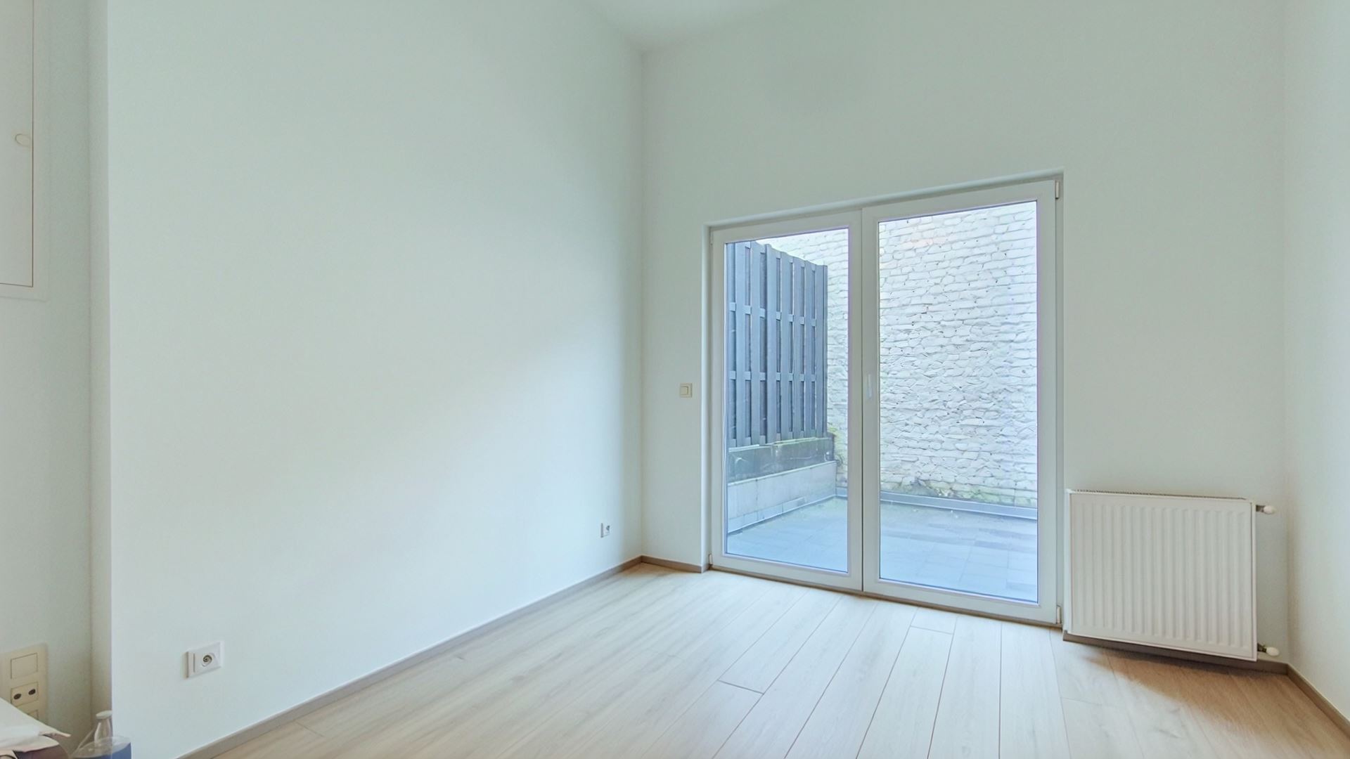 Appartement te huur in Charleroi met 1 slaapkamer - foto 4