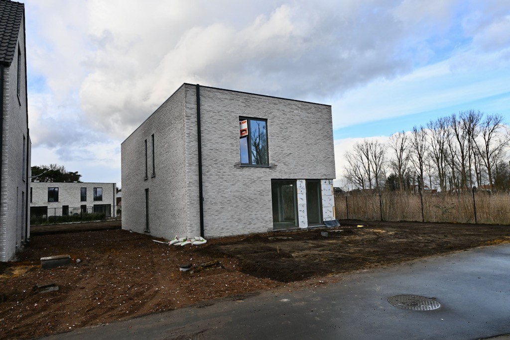 Ruime Open Bebouwing in een nieuwe Verkaveling ! - foto 5