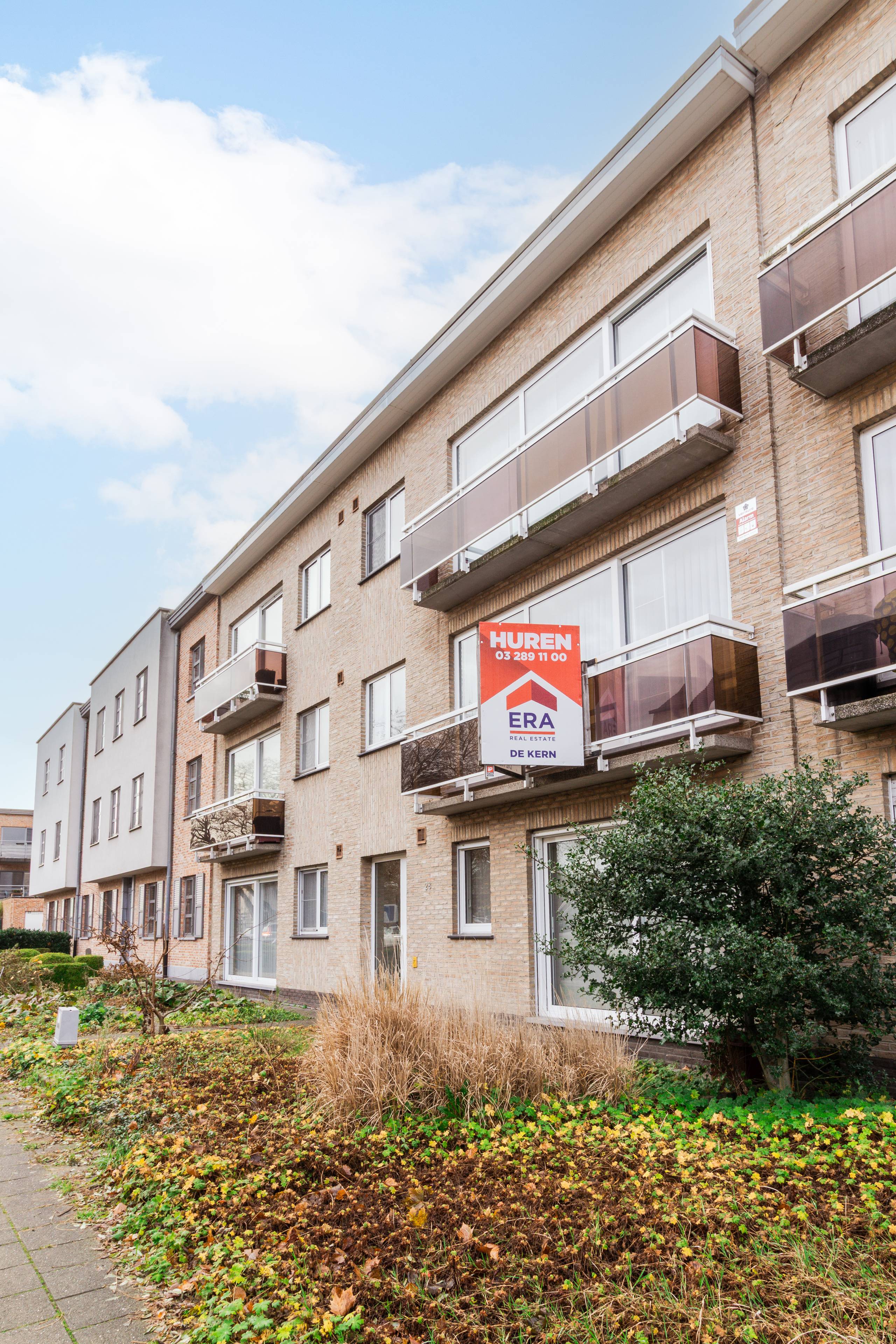 Ruim 1 slaapkamer-appartement met terras en garagebox! - foto 2