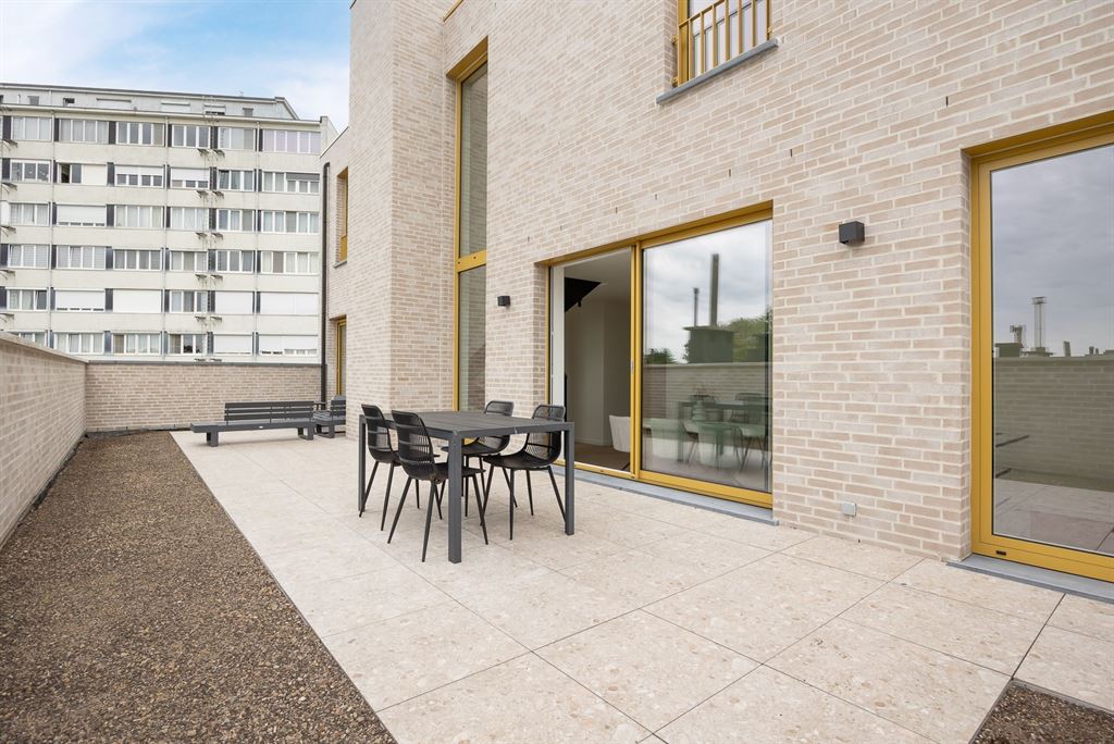 Hoogwaardig afgewerkt duplex app met ruim terras - foto 2