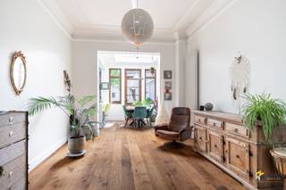 De Neufstraat 6 - Deurne Karaktervolle woning (189 m²) met 3 slaapkamers en zuidgerichte stadstuin (40 m²) in Deurne.Deze ruime woning met...