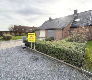 Deze prachtige woning geniet een centrale doch rustige ligging te Pittem dicht bij diverse winkels, centrum Pittem en een vlotte verbinding...