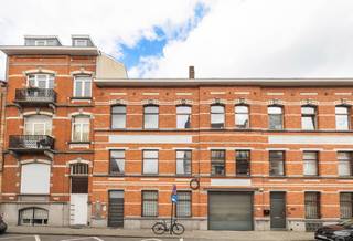 Bright ± 600m² CASCO space LAEKEN, bright ± 600m² CASCO space, located on the 1st floor of an eclectic industrial complex dating from 1910. This...