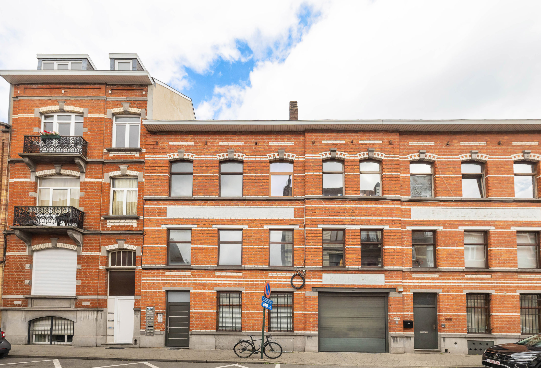 Apartment for sale in Laeken with 6 bedrooms - photo 1