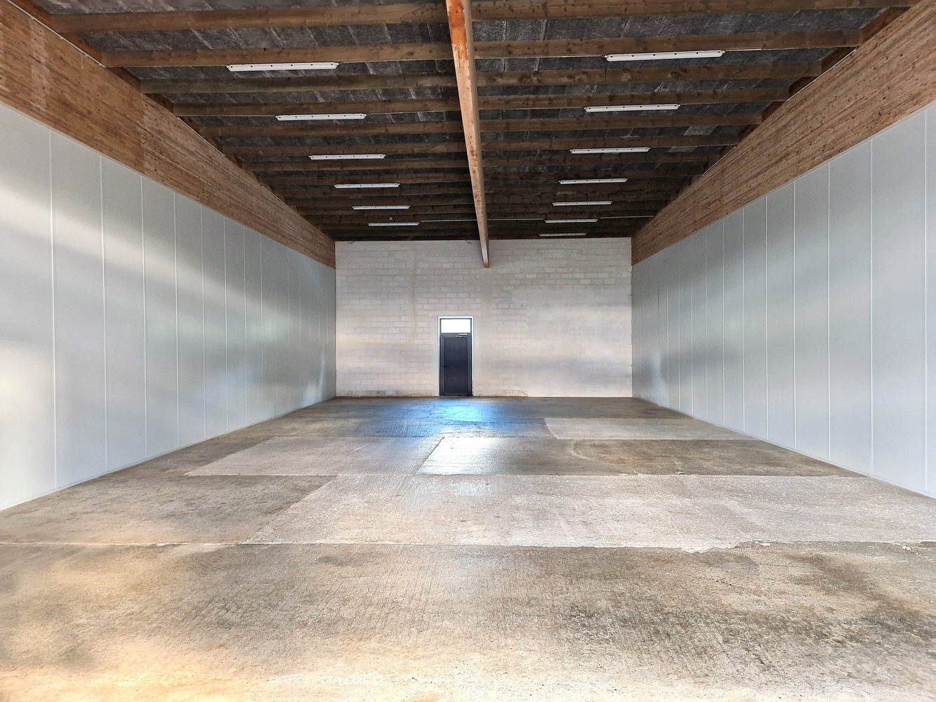 Magazijn / KMO Werkplaats 230m² te Booischot - foto 1