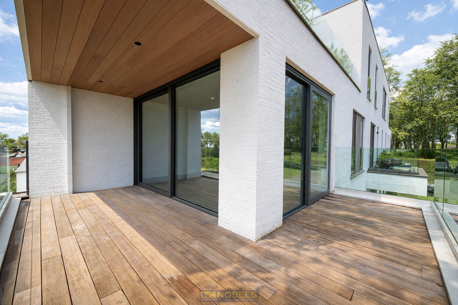 Te huur exclusief, energiezuinig nieuwbouwappartement met 2 slaapkamers en staanplaats gelegen bovenaan het Kluisbos (Mont-de-l'Enclus) - foto 5