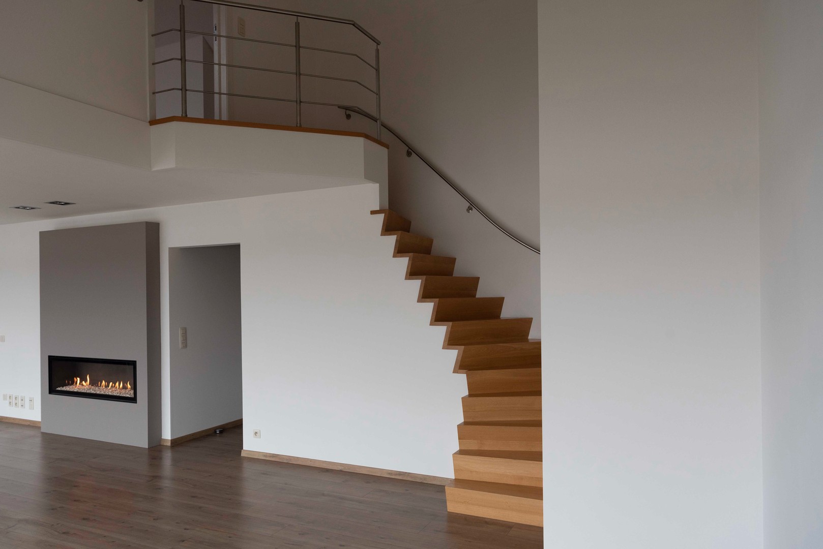 Exclusief dakappartement met uniek waterzicht, royale ruimtes en uitzonderlijk grote garage! - photo 4