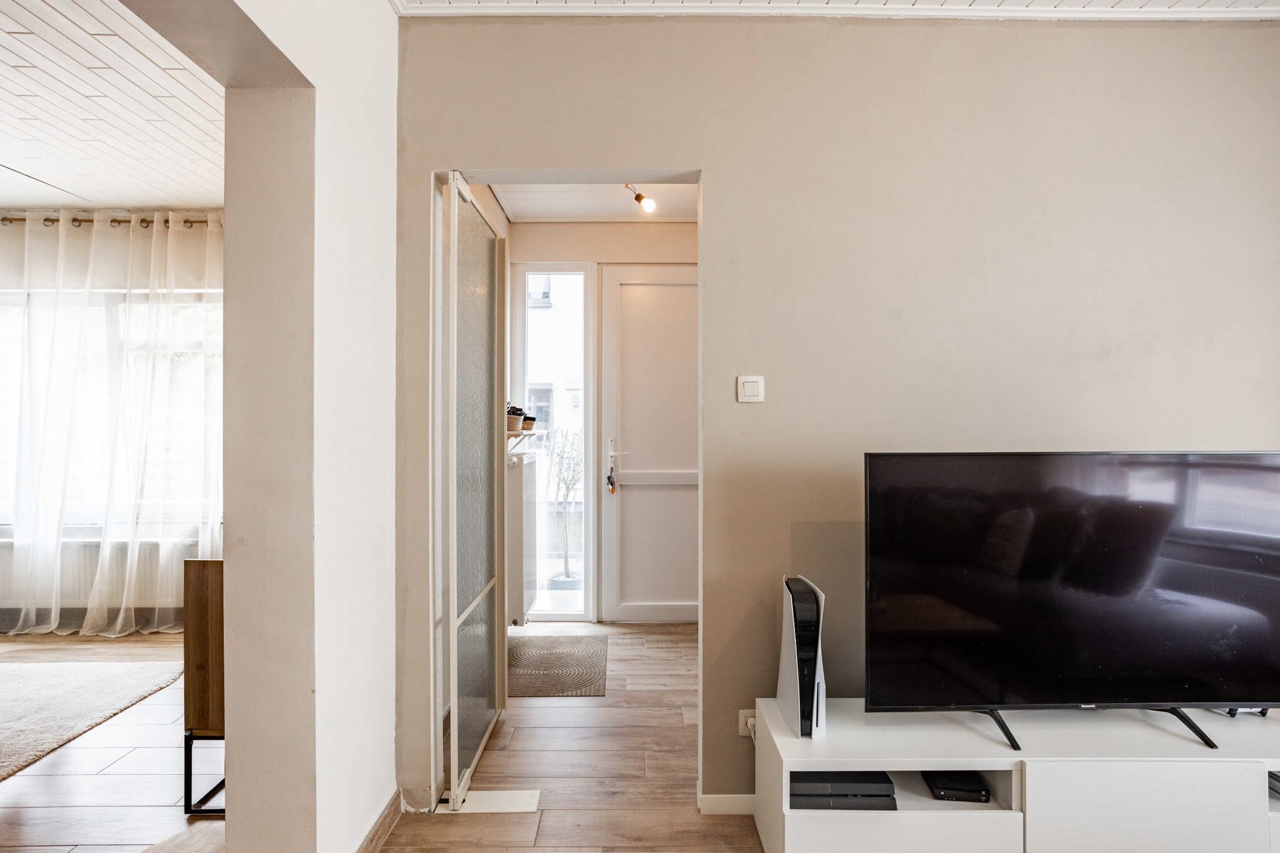 Instapklare woning met garage en tuin op rustige locatie - foto 4